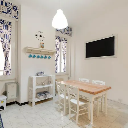 Altido Charming Apt For 4 In Historical Centre Of 热那亚