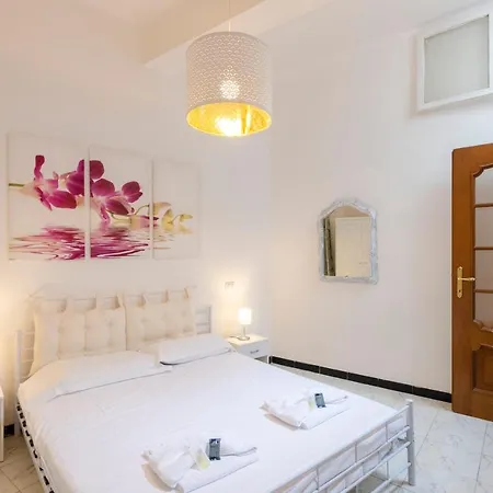 Altido Charming Apt For 4 In Historical Centre Of *
