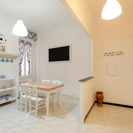 Altido Charming Apt For 4 In Historical Centre Of * Gênes